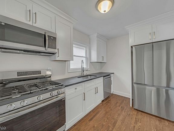 2nd image of 186 Eppirt St #2B