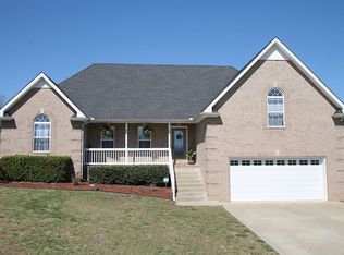 4042 Summit Dr, Greenbrier, TN 37073
