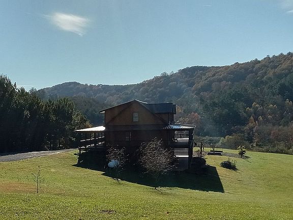 3rd image of 265 McJunkin Rd
