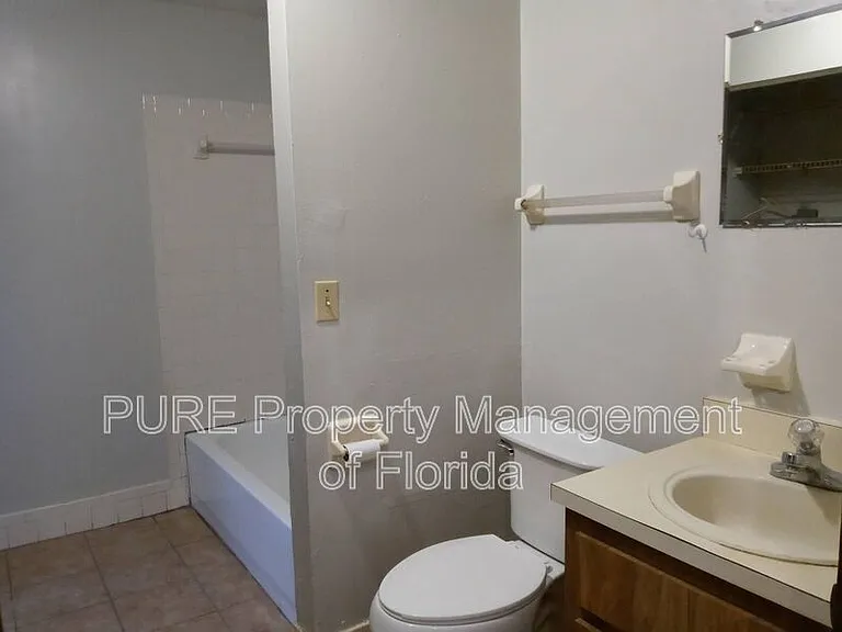 4565 SW 37th Ln #A — Photo 18