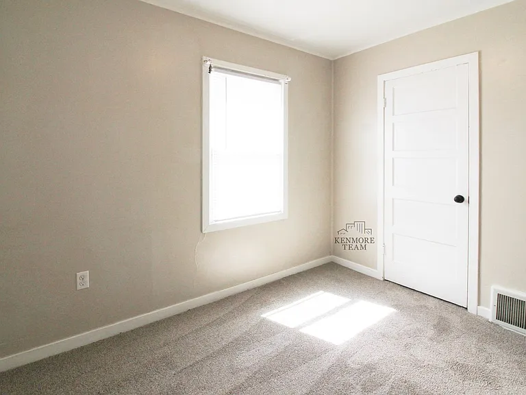 719 Taylor St — Photo 6