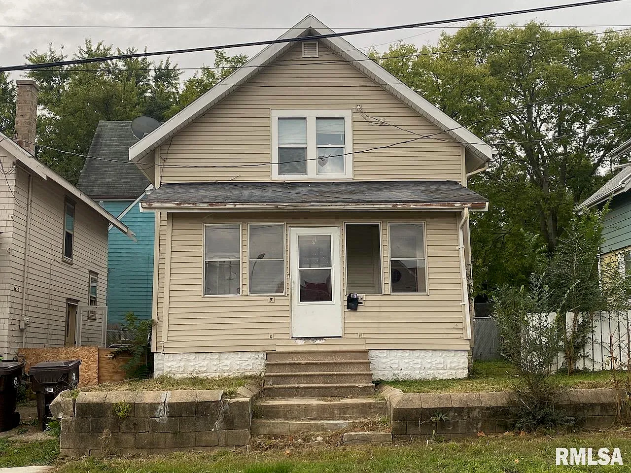 703 Mary St photo 1