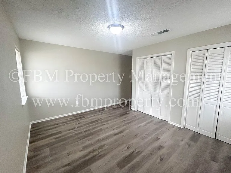 101 W Latimer St #A — Photo 13