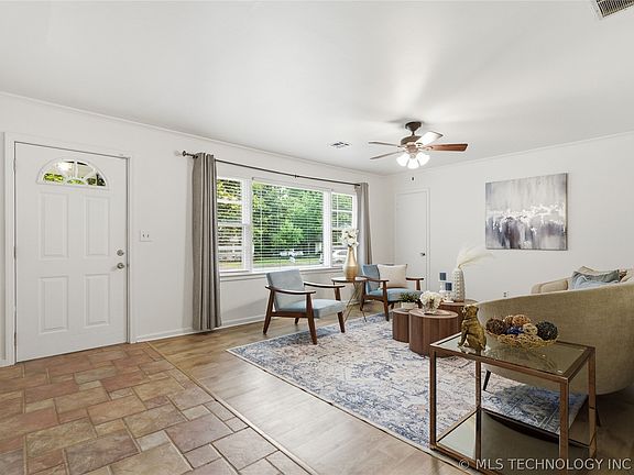 5th image of 3534 S New Haven Ave