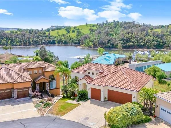 33 Aurora Ln, Copperopolis, CA 95228