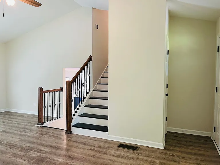28 Bowers Dr — Photo 6