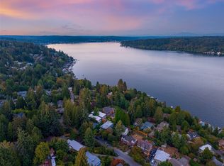 12069 Lakeside Place NE, Seattle, WA 98125