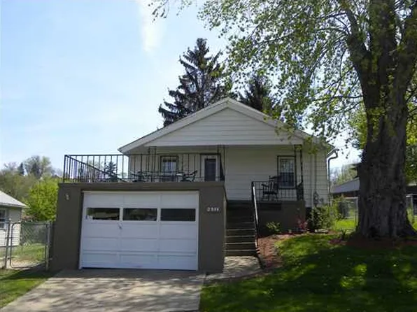 2900 Oak St, Washington, PA 15301