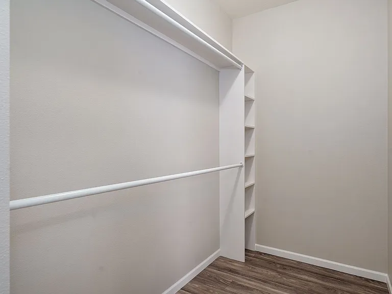 308 S Hampton Ave — Photo 17