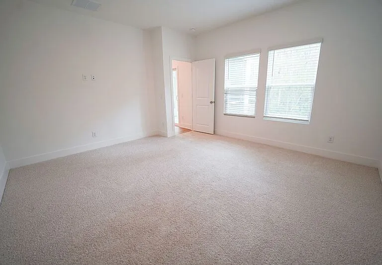 128 Kingswood Cir — Photo 24