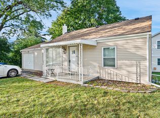 281 E North End Ave, Elmhurst, IL 60126