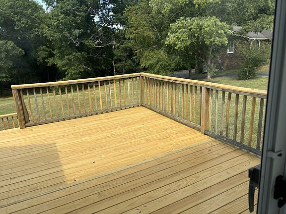 5th image of 1419 Bradshaw Dr