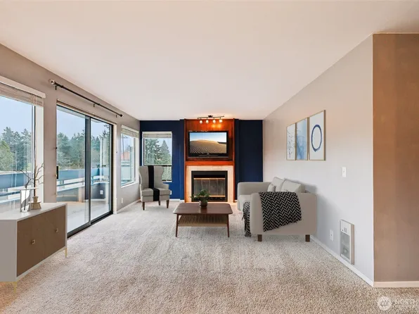 12300 33rd Avenue NE #402, Seattle, WA 98125