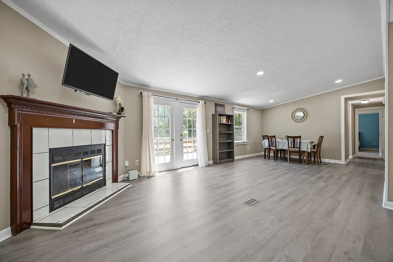3 bed, 1769 sqft, $2,200 — Photo 4