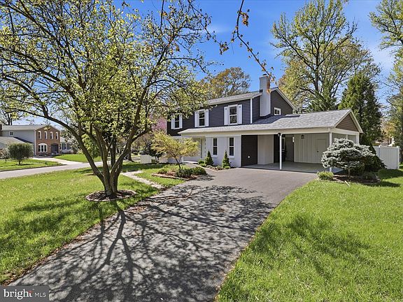 3rd image of 9127 Loughran Rd