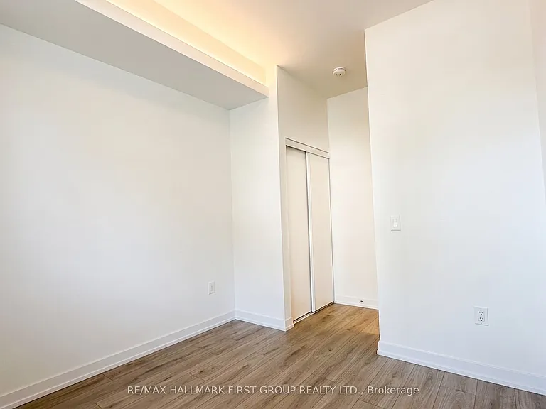 25 Palace St #P32 — Photo 16