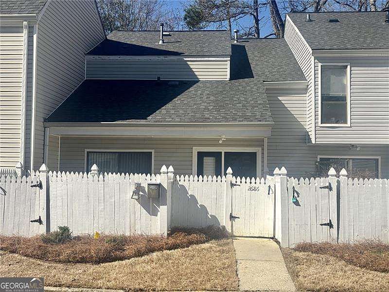 1st image of 2686 Meadowlawn Dr SE