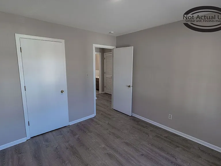 2932 Leeway Dr #D — Photo 15