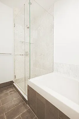 Rented by Lisa Management | media 33