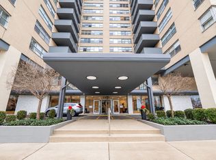 6301 N Sheridan Rd APT 19N, Chicago, IL 60660