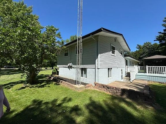 4th image of 2052 N Vassar Rd
