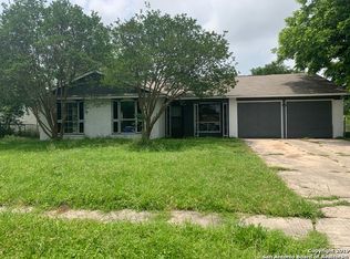 5718 Woodgreen, San Antonio, TX 78218