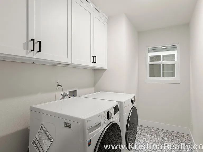 4227 SE Reed Dr — Photo 15