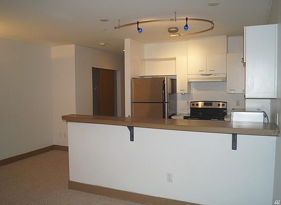 3rd image of 2440 Western Ave #418
