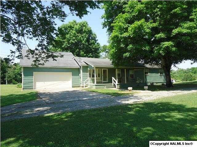 1st image of 319 Beshears Dr SE