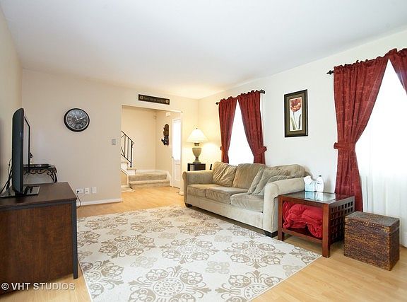 3rd image of 120 Tamworth Pl