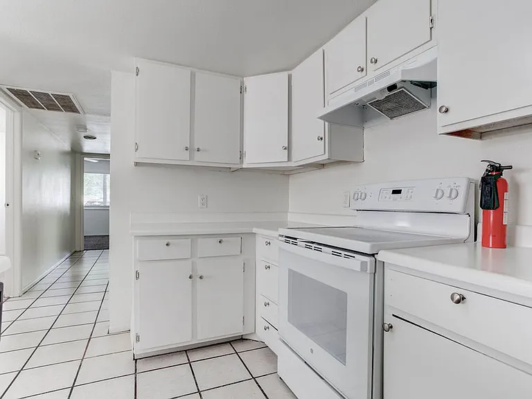 4269 Stewart Ave — Photo 14