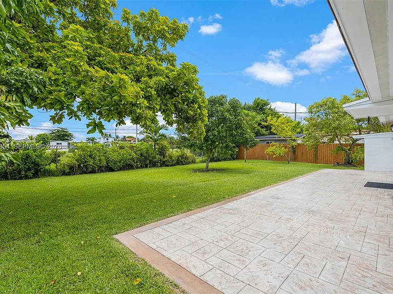 5110 SW 106th Ave — Photo 37