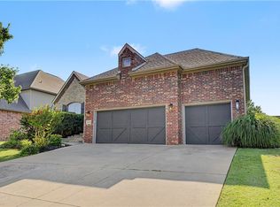 5200 SW Blaire Mont Rd, Bentonville, AR 72713