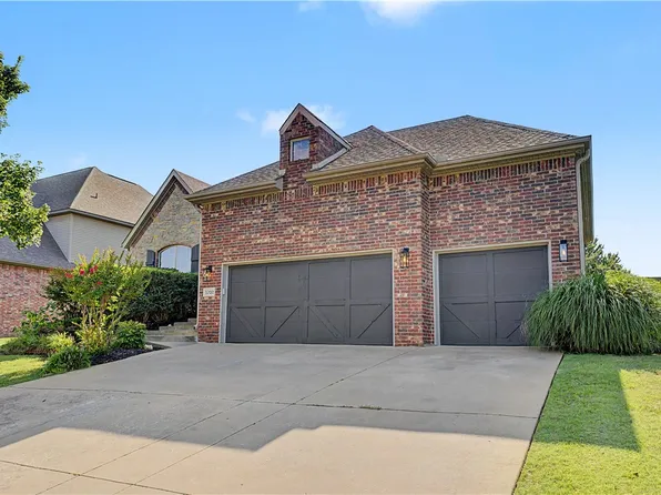 5200 SW Blaire Mont Rd, Bentonville, AR 72713