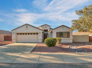688 E Palomino Way, San Tan Valley, AZ 85143