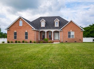 107 Hunters Ct, Tullahoma, TN 37388