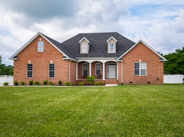 107 Hunters Ct, Tullahoma, TN 37388