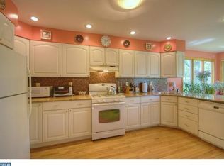 866 Faunce St, Delran, NJ 08075