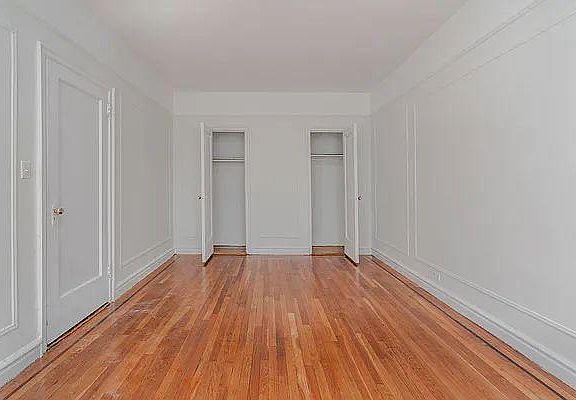3rd image of 800 Pelham Pkwy N #5N