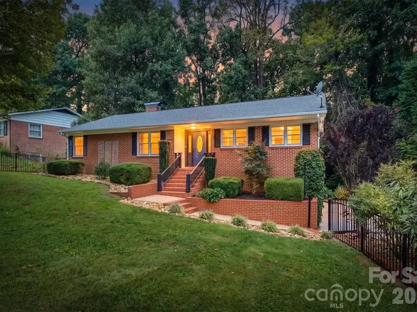 146 Maehill Pl SW, Lenoir, NC 28645
