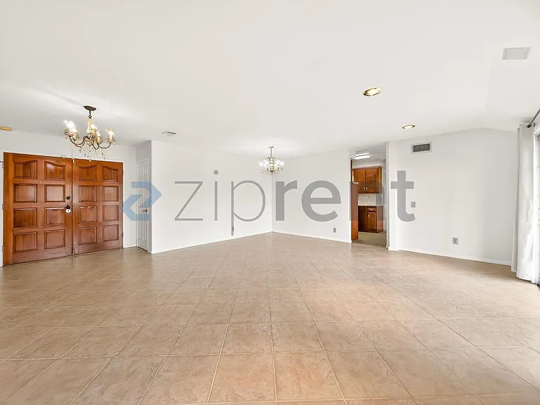 9534 Swinton Ave — Photo 5