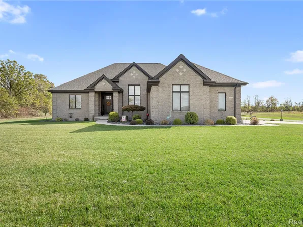 13498 Exeter Rd, Carleton, MI 48117