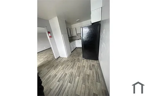 132 General Arnold St NE Photo 1