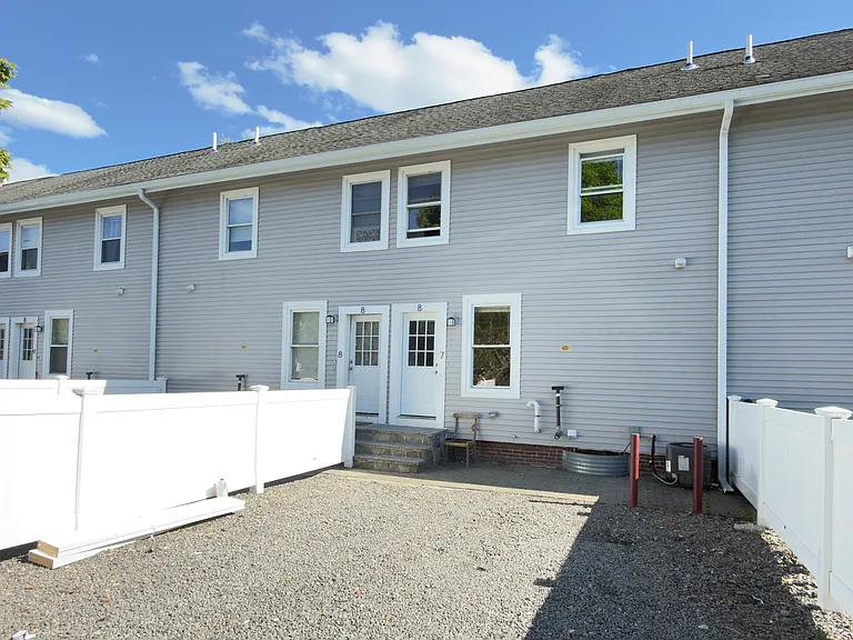 8 Lawton Pl — Photo 12
