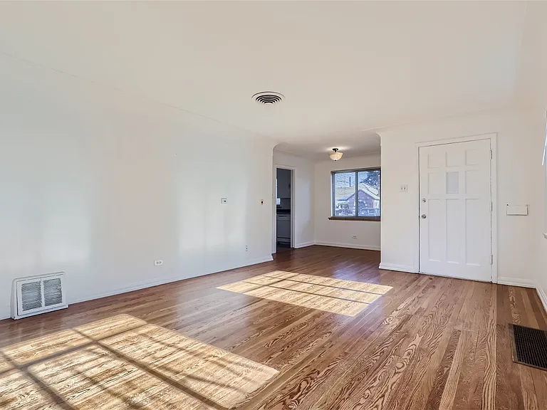 1275 Jasmine St — Photo 7