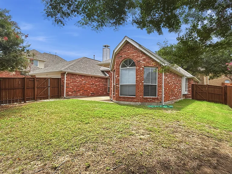 502 Overhill Dr — Photo 20