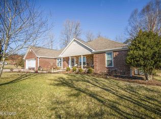 174 Spring Cove Ln, Spring City, TN 37381