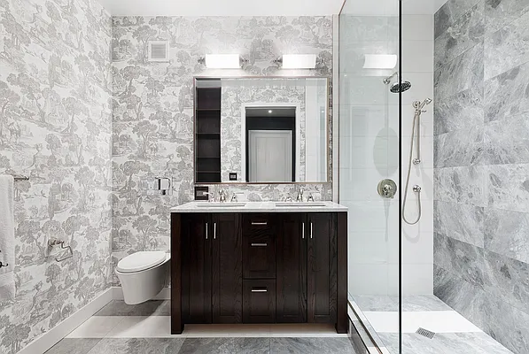 Sold by Compass | media 21