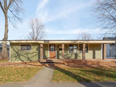 614 3rd St SW, Waverly, IA, 50677