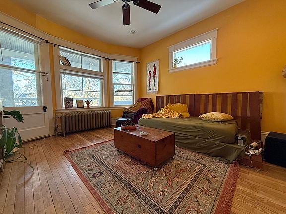 2nd image of 1042 Dayton Ave APT 3